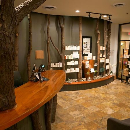 Hope Lake Lodge & Indoor Waterpark Cortland Ngoại thất bức ảnh